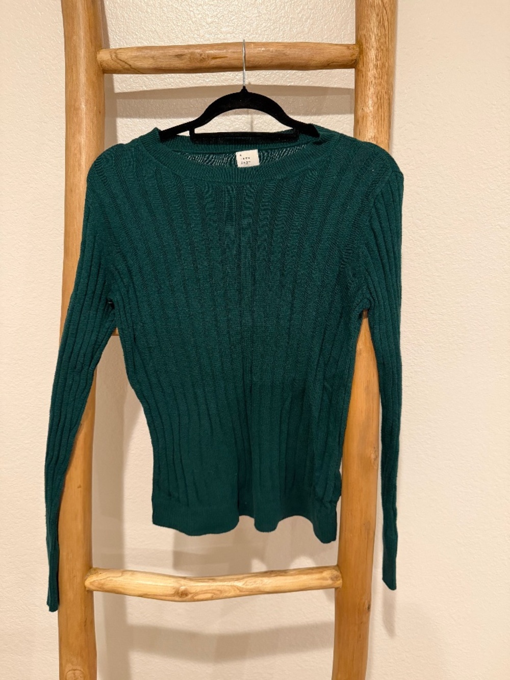 Green ribbed lightweight sweater